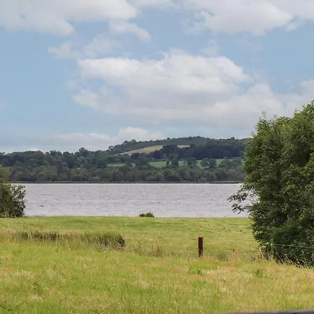 Shannon Vale * Woodford (Connacht)